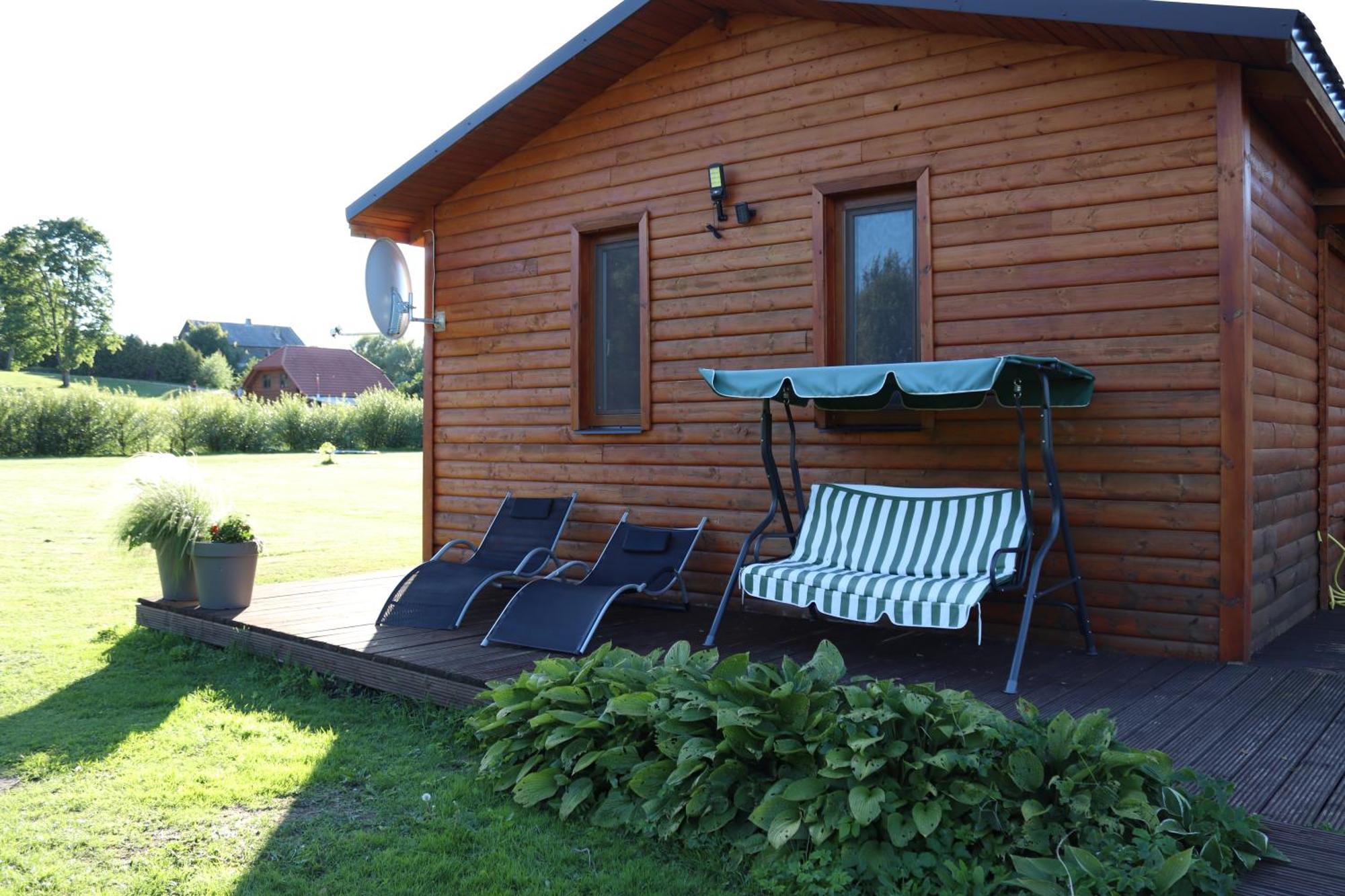 Kundzini Hotell Bīriņi Exteriör bild