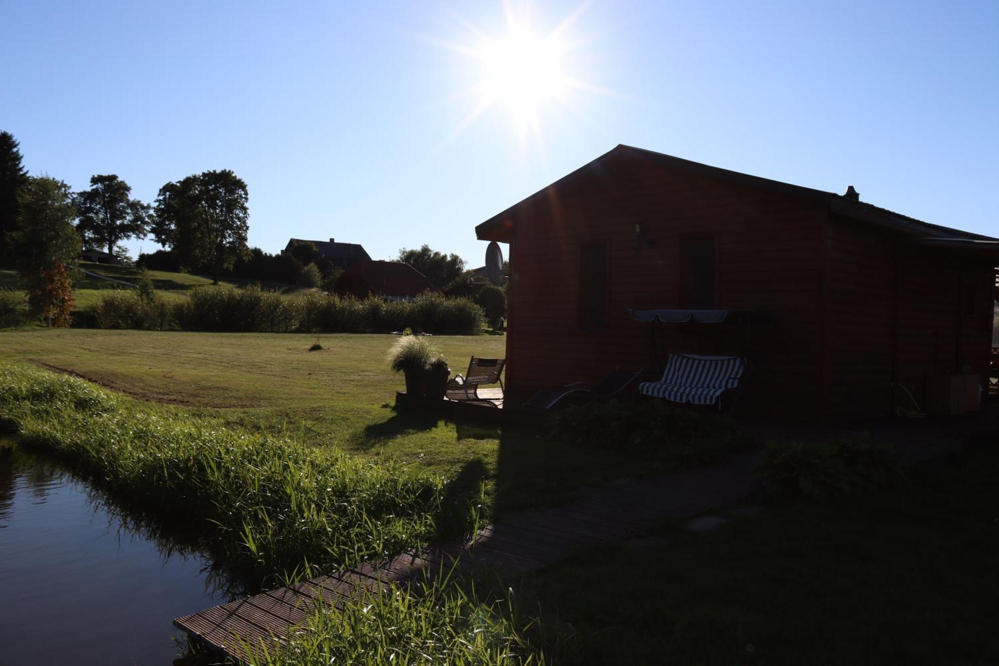 Kundzini Hotell Bīriņi Exteriör bild