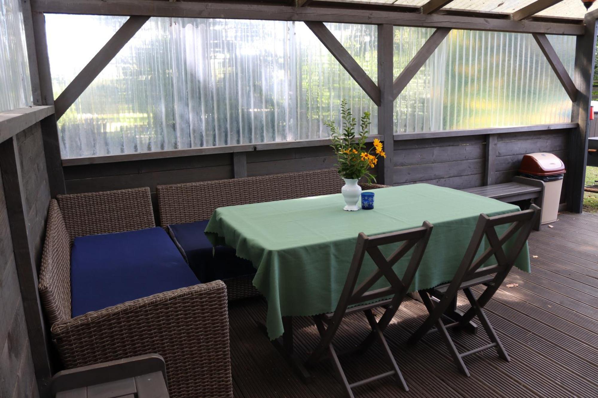 Kundzini Hotell Bīriņi Exteriör bild