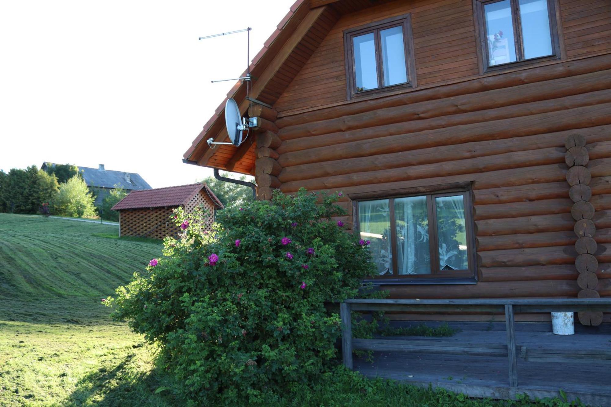 Kundzini Hotell Bīriņi Exteriör bild
