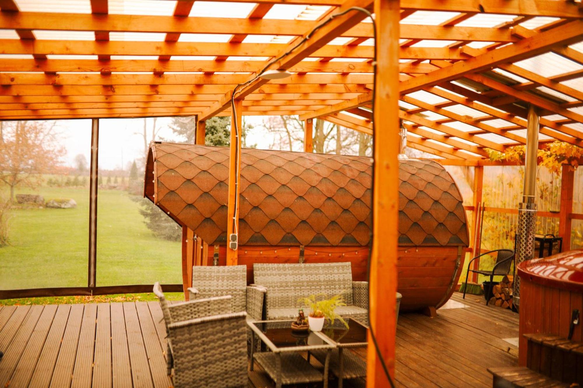 Kundzini Hotell Bīriņi Exteriör bild
