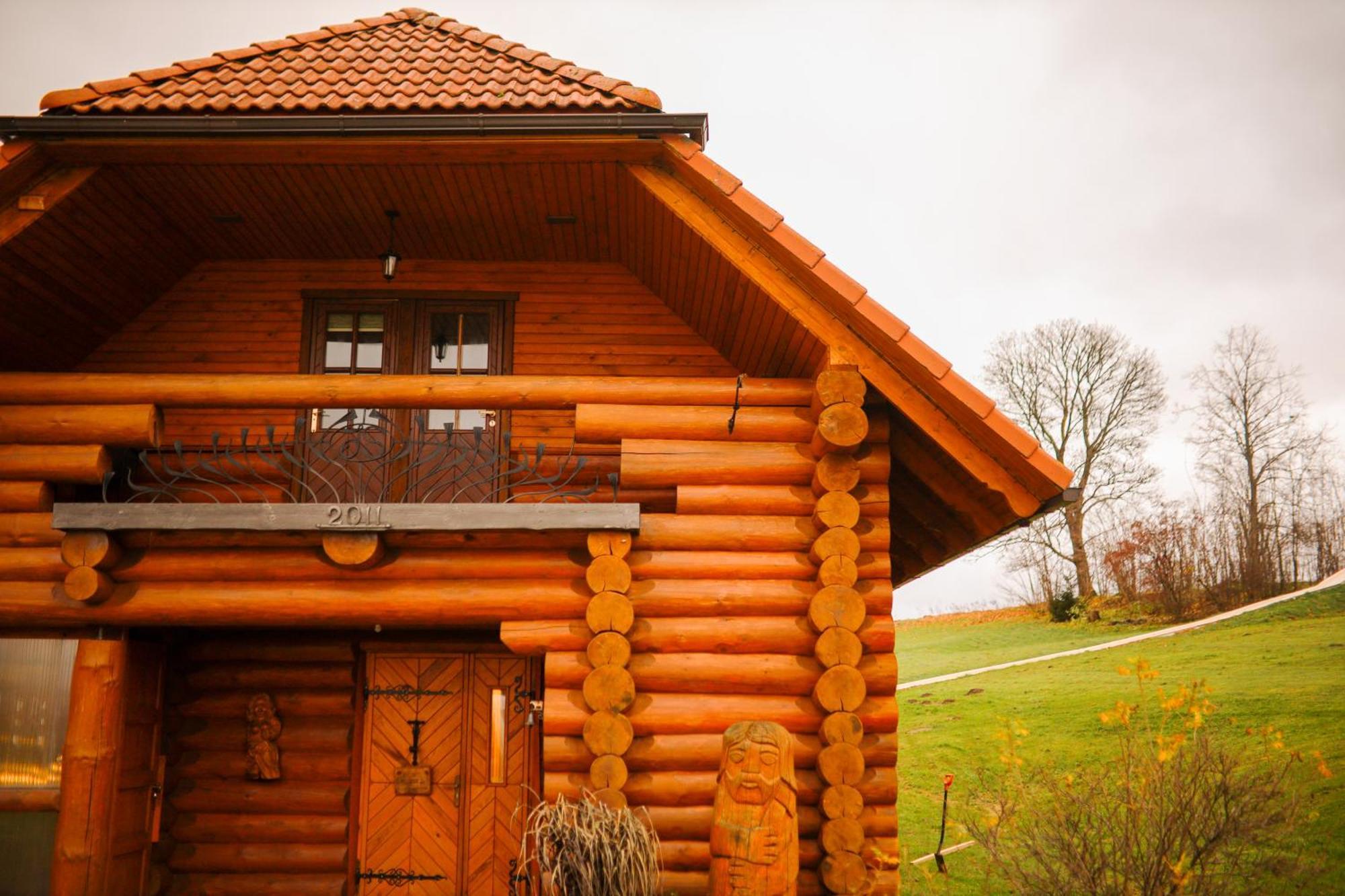 Kundzini Hotell Bīriņi Exteriör bild